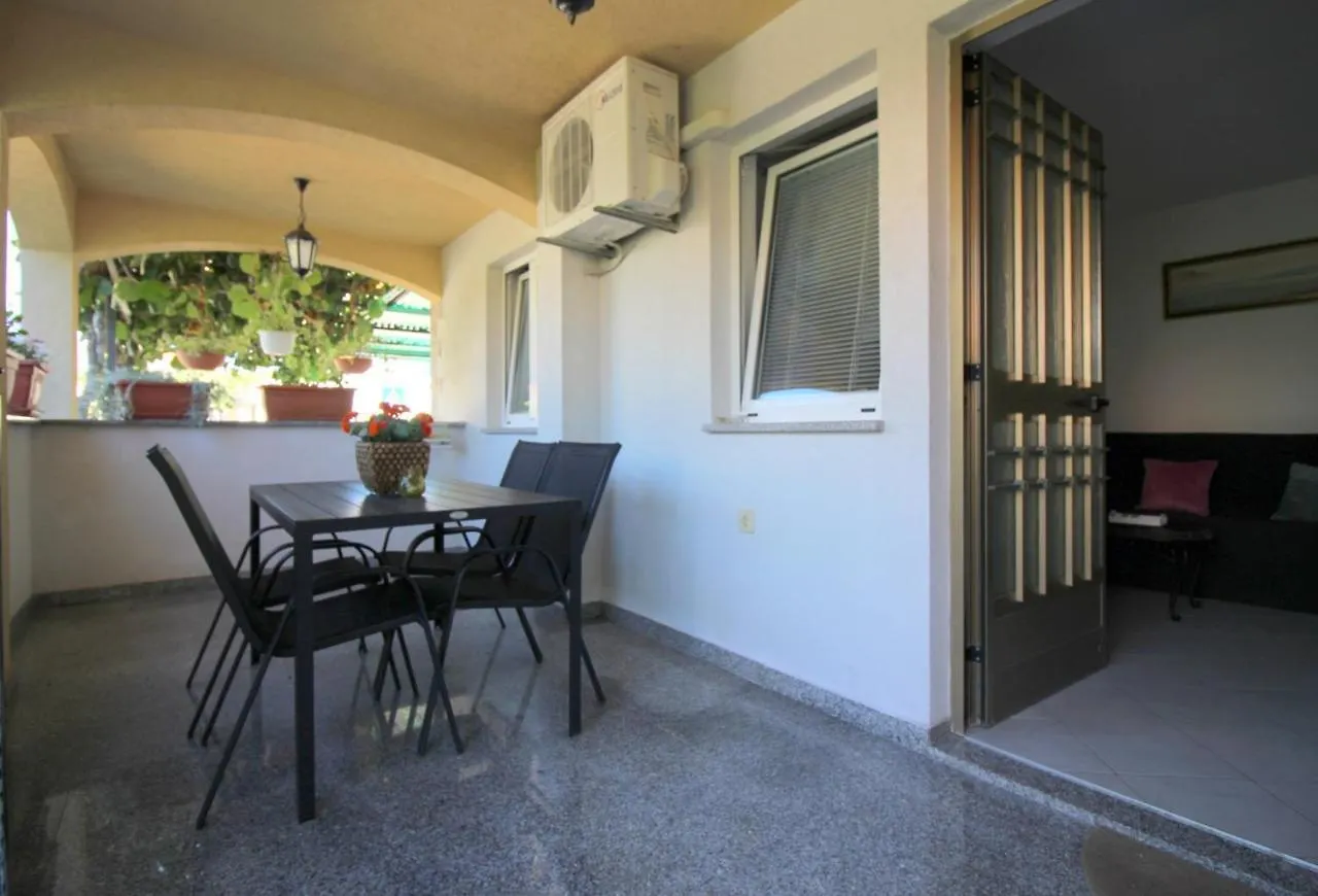 Apartment In Porec With One-Bedroom 7 0*,